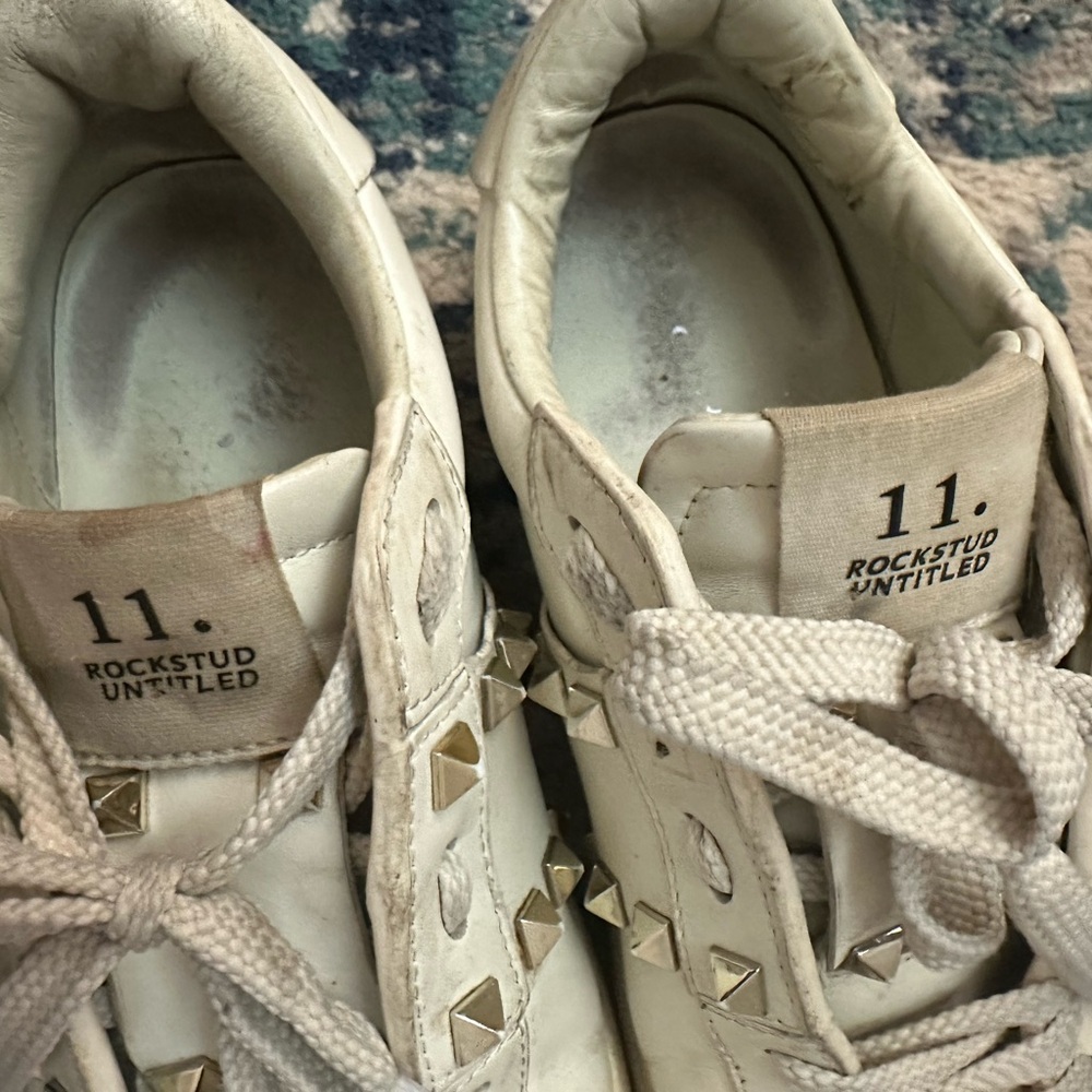Valentino Garavani Rockstud Sneakers! - Picture 6 of 8